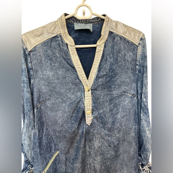 Elisa Cavaletti Italian Blue Acid Wash Pleather Trim Viscose Button Shirt - Picture 4 of 13